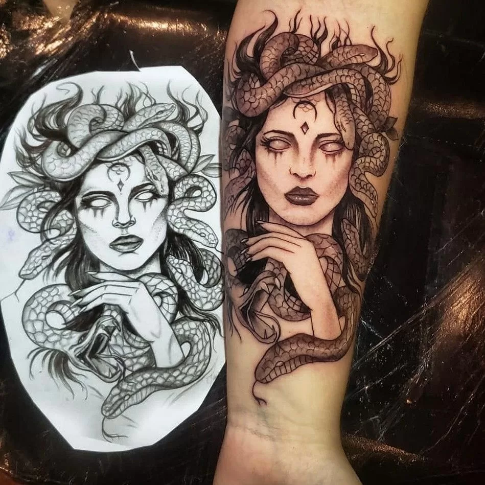 Medusa Detailed Tattoo - TATTOOGOTO