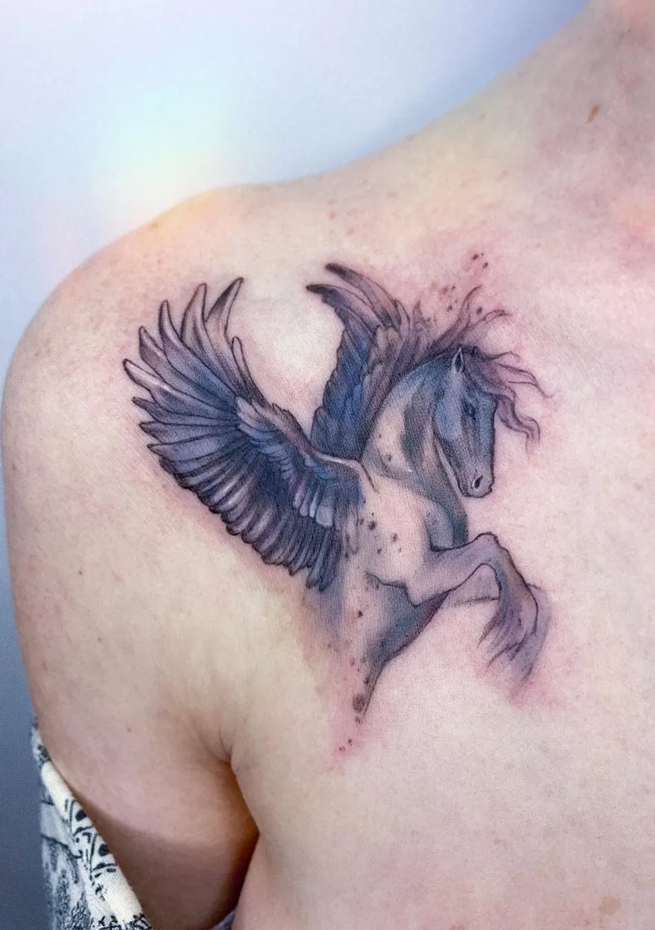 Pegasus Watercolor Tattoo - TATTOOGOTO